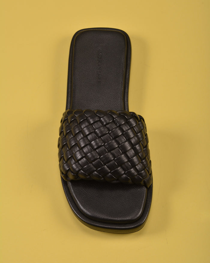 AE WOMEN Puffy Braided Slide Sandal
-BLACK
