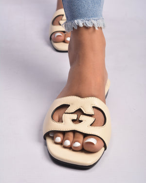 GUCCI Women's lnterlocking G Cut-Out Slide Sandal off-white